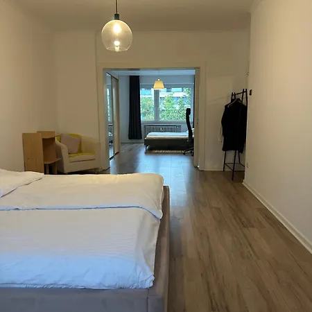 3 Bedroom Near Messe