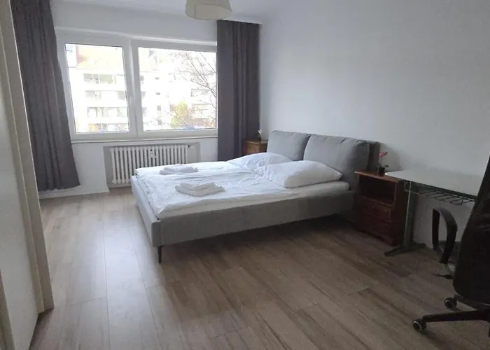 3 Br Near Messe Apartment Düsseldorf