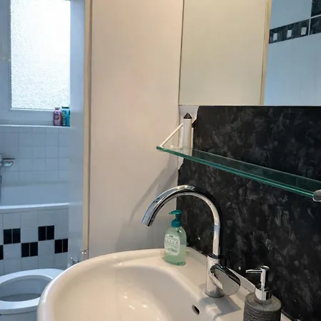 3 Br Near Messe * Düsseldorf