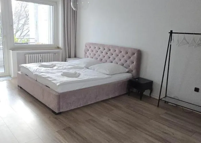 3 Br Near Messe * Düsseldorf