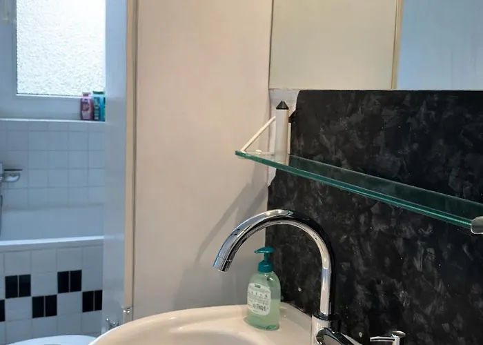 3 Bedroom Near Messe * Dusseldorf