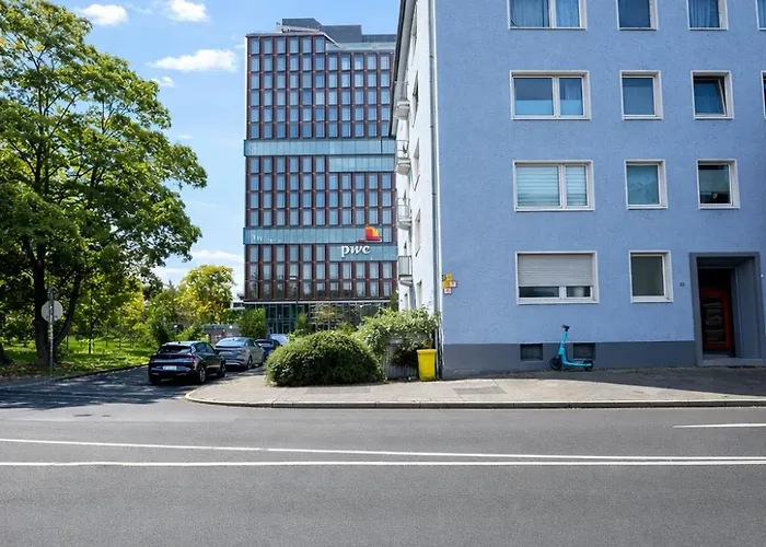 3 Bedroom Near Messe